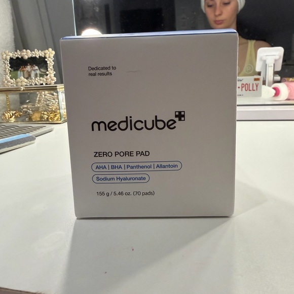 Medicube bundle - Picture 8 of 9